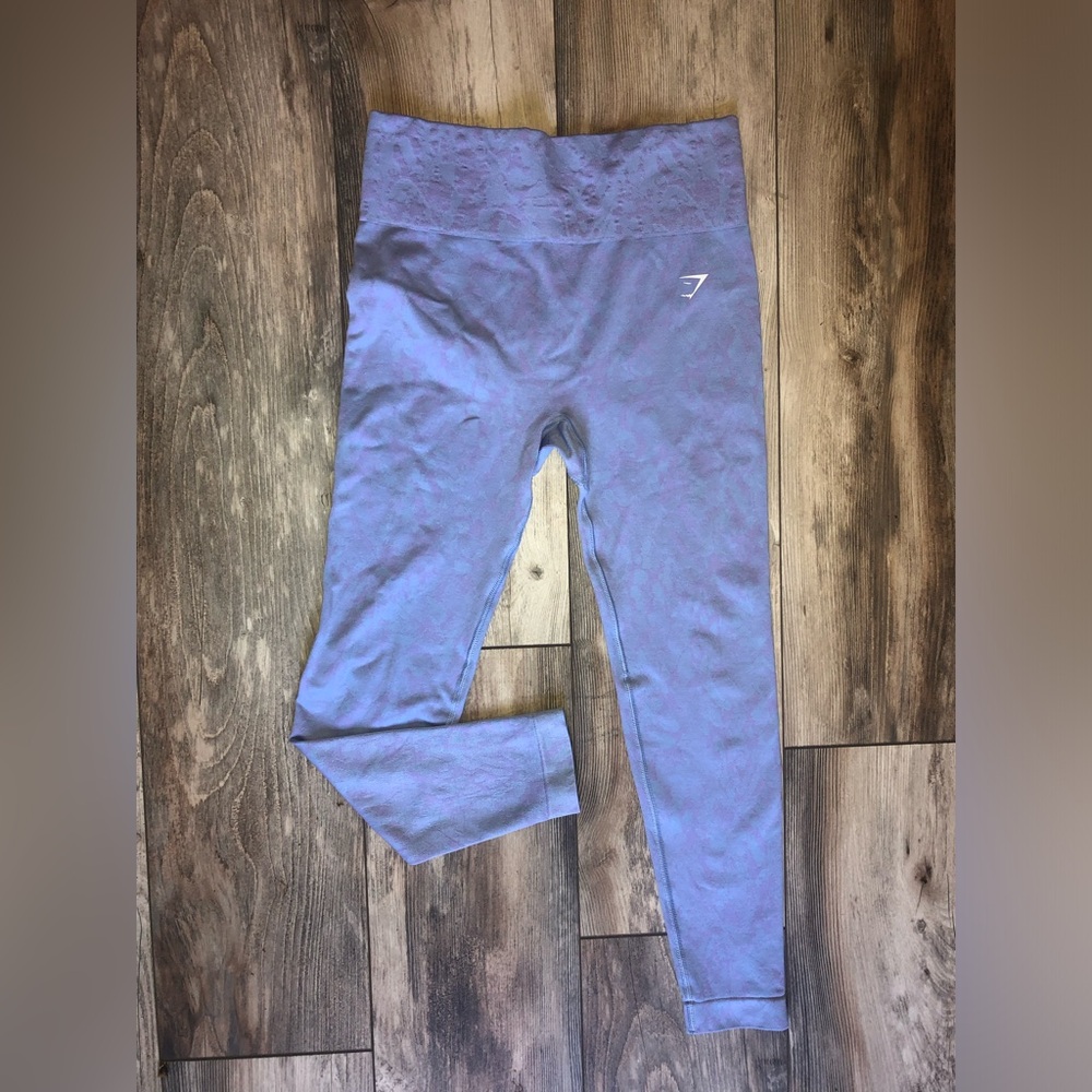 Gymshark🦈Seamless High-Waist Scrunch Leggings in Lavender leopard